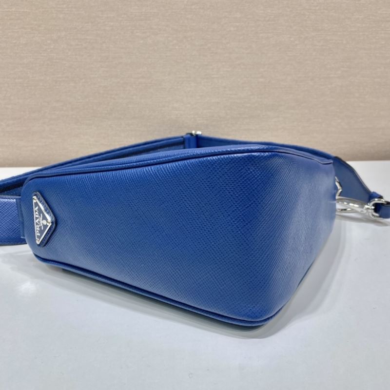 Pra*a triangle pouch